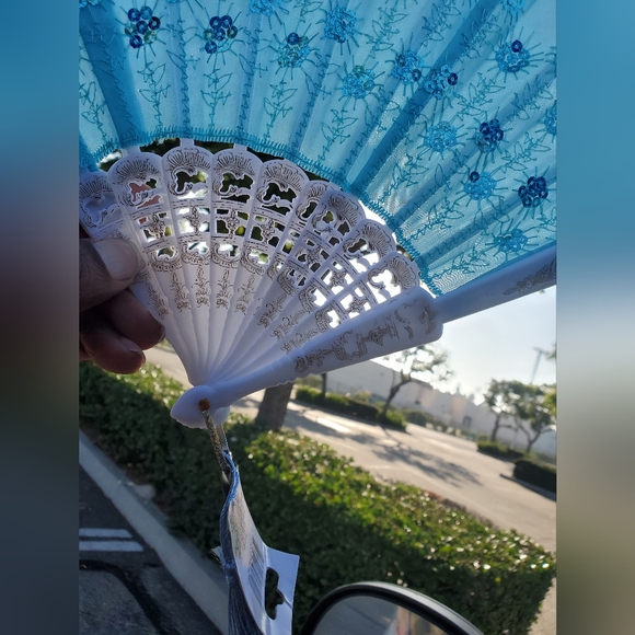 One of 3 fans for Sale - Picture 1 of 4
